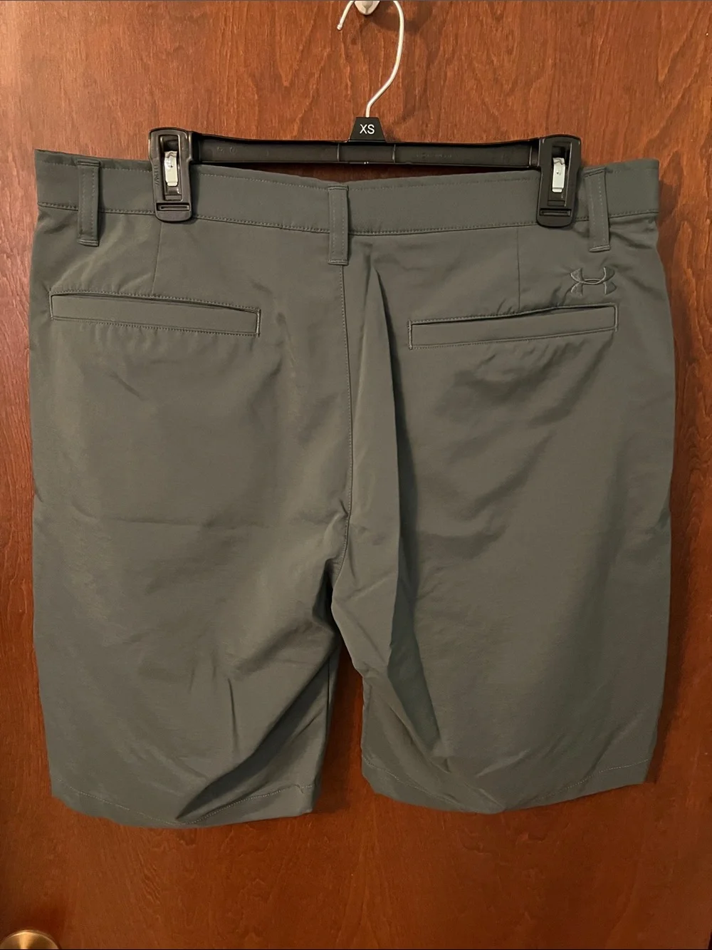 Under Armour Men’s Gray Golf Shorts Size 36